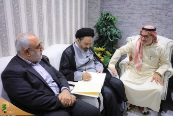 
بازدید سرپرست حجاج ایرانی از آشپزخانه بدر در مدینه
 11