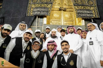 بالا کشیدن پرده کعبه در آستانه موسم حج  21