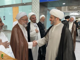 نمایندگان آیات عظام و مراجع تقلید وارد مدینه منوره شدند
 4