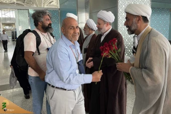 
ورود کاروان جانبازان به مدینه النبی
 9