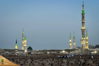 حال و هوای قبرستان بقیع 11