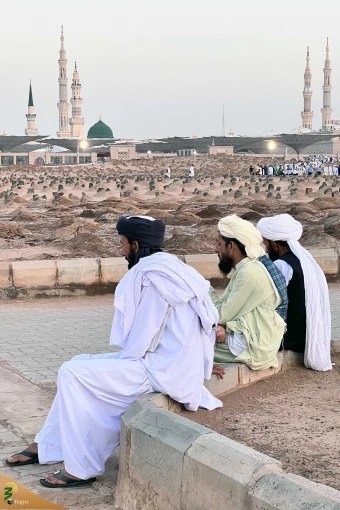 حال و هوای قبرستان بقیع 12