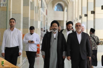 دیدار صمیمی سرپرست حجاج ایرانی با زائران کشورمان درمدینه منوره _ 5 16
