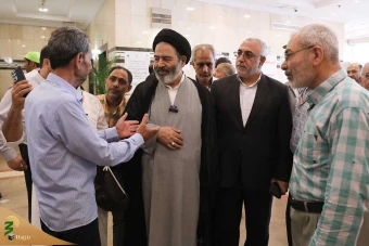 دیدار صمیمی سرپرست حجاج ایرانی با زائران کشورمان درمدینه منوره _ 5 18