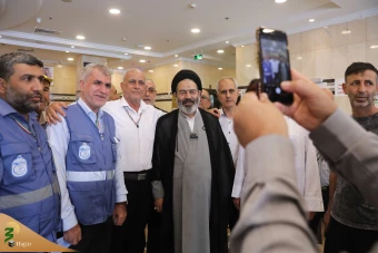 دیدار صمیمی سرپرست حجاج ایرانی با زائران کشورمان درمدینه منوره _ 5 6