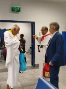 نخستین هواپیما از قشم وارد فرودگاه جده شد 4