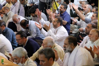 مراسم دعای کمیل زائران ایرانی در مدینه منوره 34
