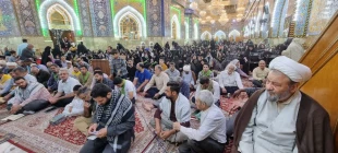 زائران امام حسین(ع) در کربلا فرازهای دعای کمیل را زمزمه کردند 2