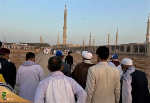غریبانه آمدیم، غریبانه تر می‌رویم
 3