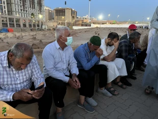 غریبانه آمدیم، غریبانه تر می‌رویم
 5