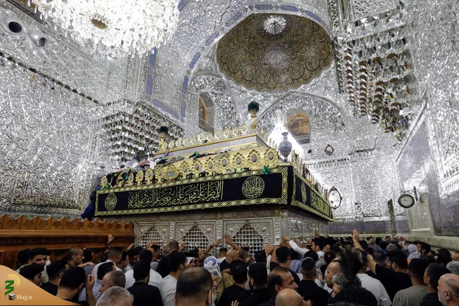 اهتزاز پرچم عزای گنبد بارگاه منور رضوی در کاظمین 10