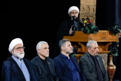 اهتزاز پرچم عزای گنبد بارگاه منور رضوی در کاظمین 18