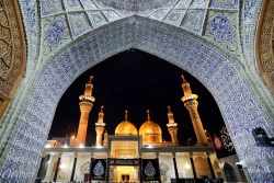 اهتزاز پرچم عزای گنبد بارگاه منور رضوی در کاظمین 6