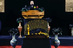 اهتزاز پرچم عزای گنبد بارگاه منور رضوی در کاظمین 14