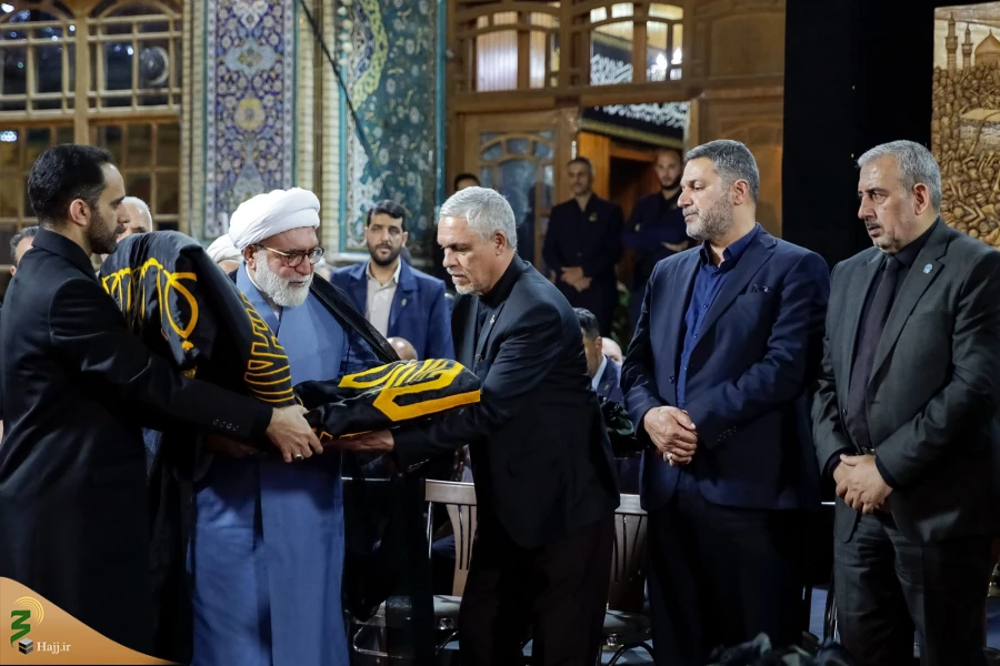 اهتزاز پرچم عزای گنبد بارگاه منور رضوی در کاظمین 24