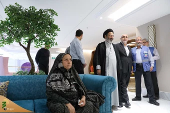 دیدار صمیمی سرپرست حجاج ایرانی با زائران کشورمان در مکه مکرمه _ 2 3