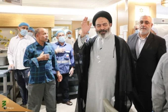 دیدار صمیمی سرپرست حجاج ایرانی با زائران کشورمان در مکه مکرمه _ 2 8