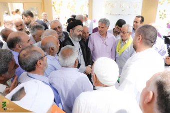دیدار صمیمی سرپرست حجاج ایرانی با زائران کشورمان در مکه مکرمه _ 2 26