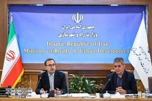 افزایش 10 درصدی ظرفیت ریلی و پرواز هفتگی 500 هواپیما در ایام اربعین
معاون وزیر راه: خدمات حمل و نقل زائران اربعین از 27 مرداد تا 20 شهریور انجام می شود
