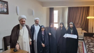 دیدار دختر نوجوان ایرانی حافظ کل قرآن با نماینده بعثه مقام معظم رهبری در عراق 7