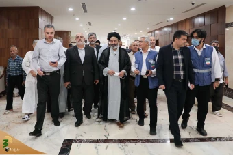 دیدار صمیمی سرپرست حجاج ایرانی با زائران کشورمان در مکه مکرمه _ 3 16