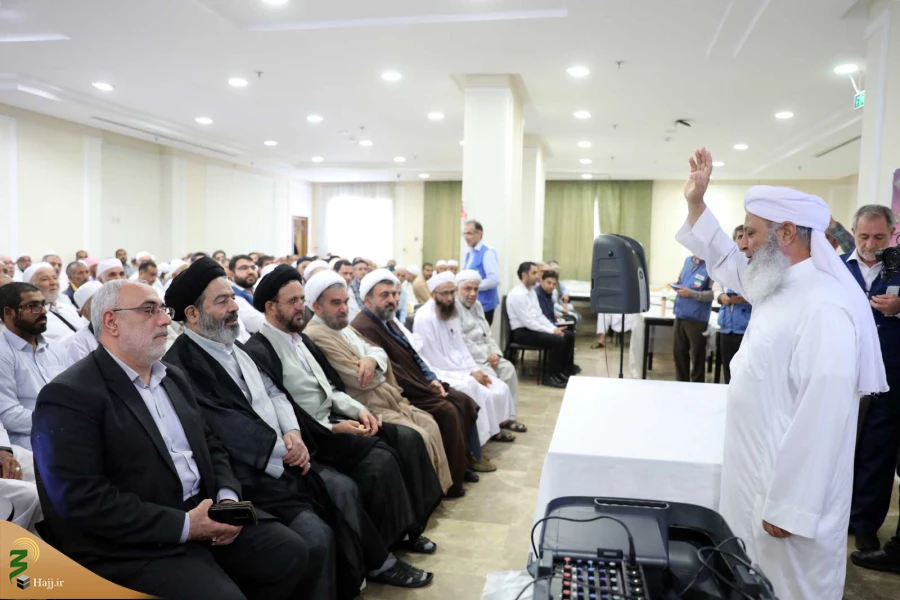 پیام کودک کرمانشاهی؛

حاج آقا در روز عرفه برای سلامتی آقا امام زمان دعا کنید 2