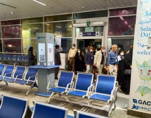 آخرین پرواز زائران ایرانی در فرودگاه جده به زمین نشست