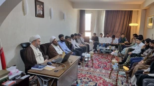 تکریم از حافظان قرآن کریم در بعثه مقام معظم رهبری در کربلا 3