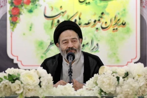در نشست با مدیران کاروان ها ؛

حجت الاسلام والمسلمین نواب: «تواضع» کلید صعود از نردبان شرافت و انسانیت است