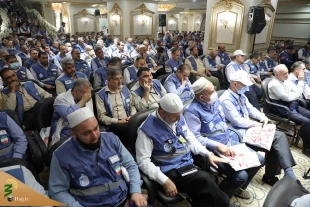در نشست با مدیران کاروان ها ؛
حجت الاسلام والمسلمین نواب: «تواضع» کلید صعود از نردبان شرافت و انسانیت است 3