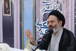 در نشست با مدیران کاروان ها ؛
حجت الاسلام والمسلمین نواب: «تواضع» کلید صعود از نردبان شرافت و انسانیت است 4
