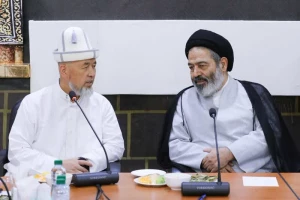 رئيس بعثة حج قرقيزيا؛ لقراء القرآن الكريم الايرانيين تلاوة جميلة و ممتعة