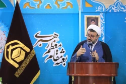 در جمع خادمان فرهنگی اهل سنت؛

حجت الاسلام والمسلمین نواب: تفاوتی بین زائران اهل سنت و شیعه قائل نیستیم 8