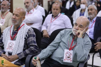مراسم تجلیل از خانواده شهدا 30