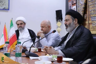 جانشین رئیس حج لبنان در دیدار با نماینده ولی فقیه تاکید کرد؛
«اتحاد» کشورهای مسلمان سیلی بزرگ به صورت دشمنان اسلام است 4