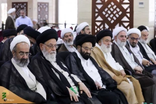 Meeting of Representatives of Delegations of Great Authorities of Taqlid With Head of Iranian Pilgrims 5