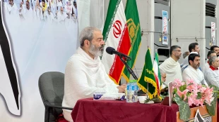 مراسم برائت از مشرکین با حضور گسترده زائران ایرانی در سرزمین عرفات برگزار شد 2