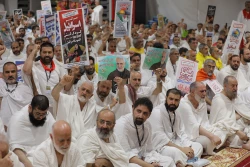 حجت الاسلام والمسلمین نواب در مراسم برائت از مشرکین:

«برائت از مشرکین» ریشه در تاریخ انبیاء و ادیان الهی دارد/ رژیم صهیونیستی «دست» آمریکا برای جنایت است 5