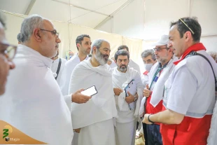 نماینده ولی فقیه ازبیمارستان صحرایی مرکز پزشکی حج و زیارت در سرزمین عرفات بازدید کرد 7