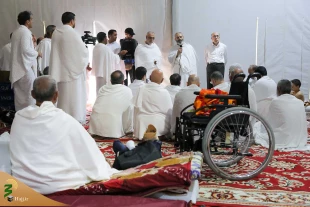 نماینده ولی فقیه ازبیمارستان صحرایی مرکز پزشکی حج و زیارت در سرزمین عرفات بازدید کرد 12