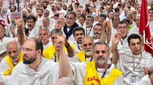  الحجاج الایرانیین أقاموا مراسم البراءة من المشرکین فی وقفة عرفات 2