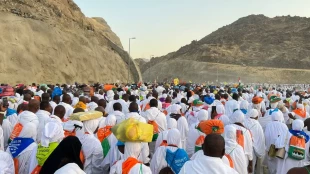 حرکت حجاج از مشعر به منا + گزارش تصویری 7