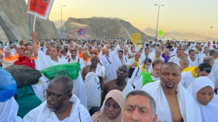 حرکت حجاج از مشعر به منا + گزارش تصویری 14