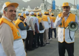 خدمات رسانی داوطلبانه ۷۰ راهنما به زائران ایرانی در منا