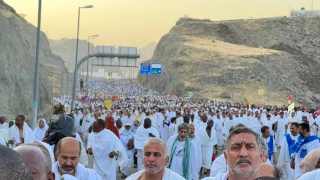 اَیامِ تَشْریقْ عنوانی برای روزهای ۱۱ تا ۱۳ ذی الحجه