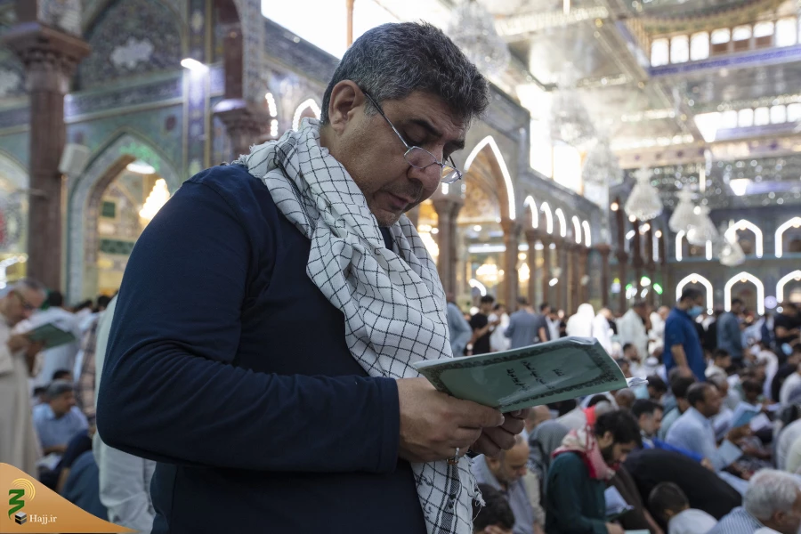 دعای عرفه در جوار حرم سیدالشهدا(ع)  4