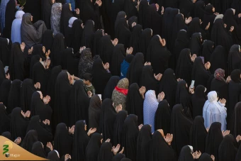 دعای عرفه در جوار حرم سیدالشهدا(ع)  3
