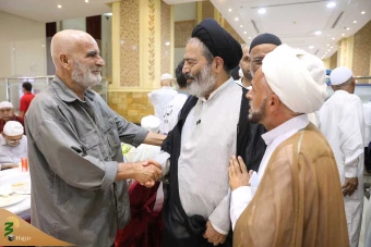 دیدار صمیمی سرپرست حجاج ایرانی با زائران کشورمان در مکه مکرمه _ 6 4
