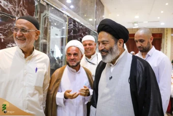 دیدار صمیمی سرپرست حجاج ایرانی با زائران کشورمان در مکه مکرمه _ 6 13