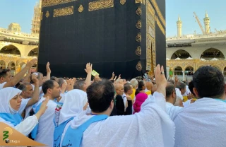 وداع حجاج با مسجد الحرام